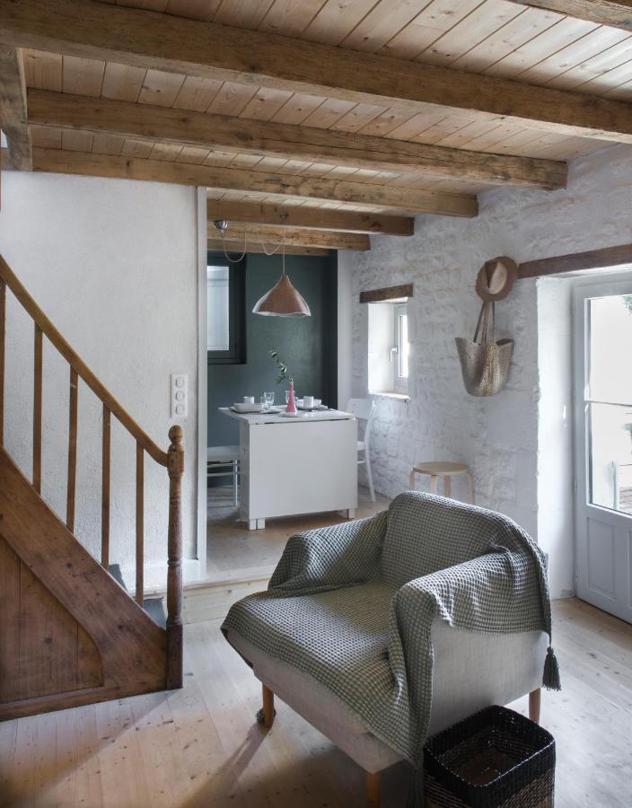 Gite Du Presbytere Port D'Envaux, Ravissante Maison De Charme Zewnętrze zdjęcie