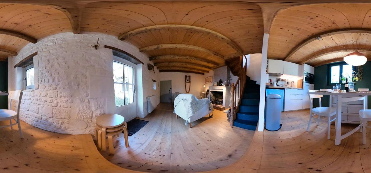 Gite Du Presbytere Port D'Envaux, Ravissante Maison De Charme Zewnętrze zdjęcie